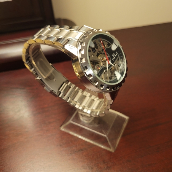 New Men’s Silver Automatic luxury Watch - Picture 3 of 4